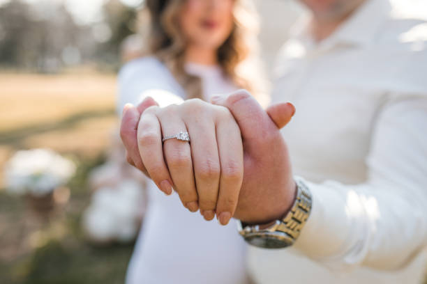 Are Moss Agate Engagement Rings Durable Enough for Everyday Wear?